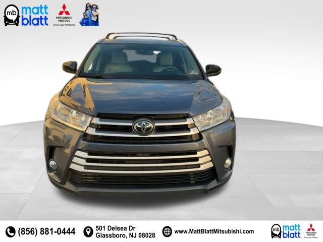 Used 2019 Toyota Highlander XLE image 3