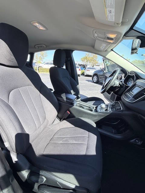 Used 2015 Chrysler 200 Limited w/ Convenience Group FWD image 13