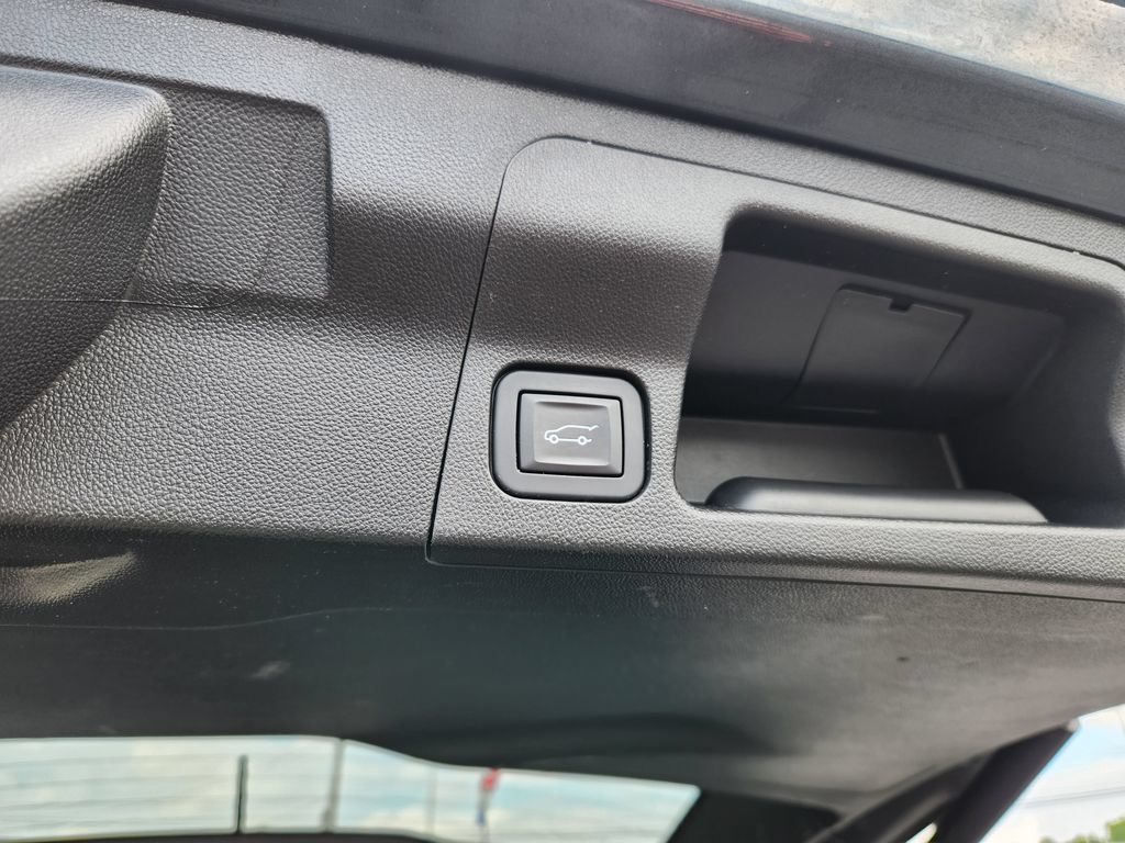 Used 2019 GMC Acadia SLT AWD/4WD image 16
