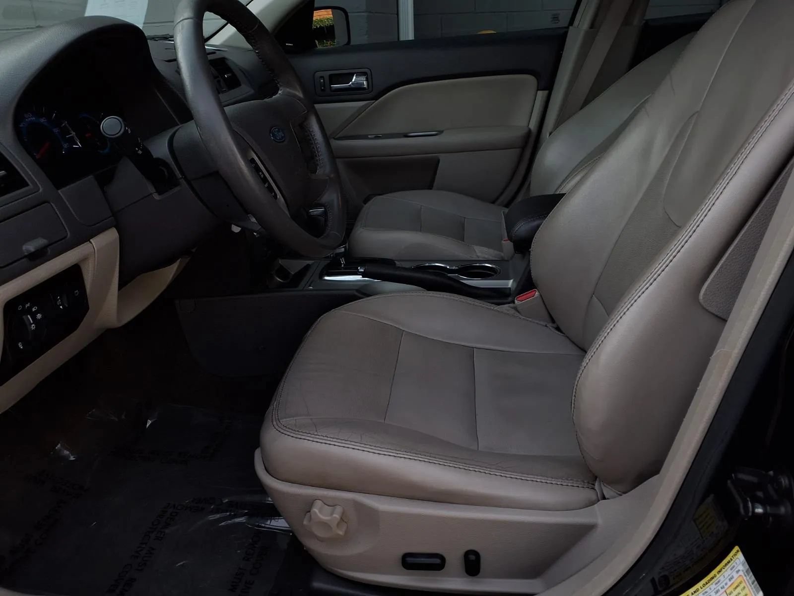 Used 2010 Ford Fusion SEL FWD image 16