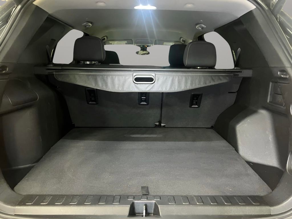 Used 2021 Chevrolet Equinox LT image 38