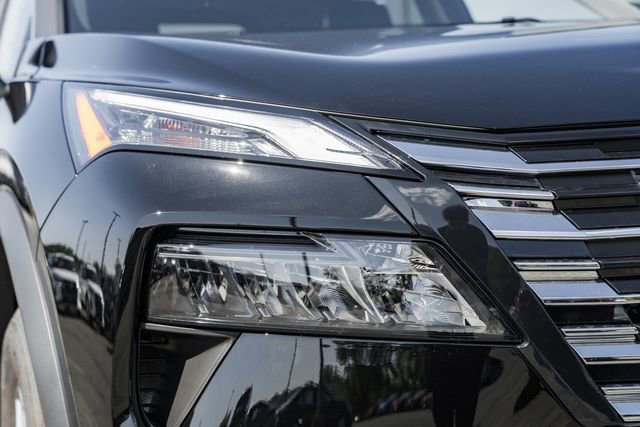 New 2026 Nissan Rogue S image 13