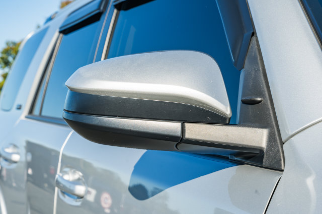 Used 2022 Toyota 4Runner SR5 AWD/4WD image 18
