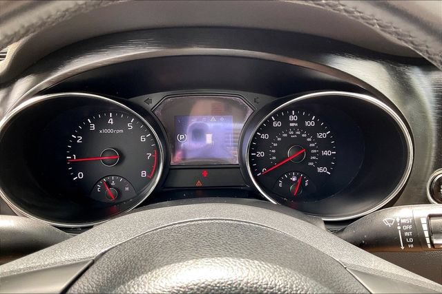 Used 2017 Kia Sedona LX w/ LX Essentials Premium Package FWD image 18