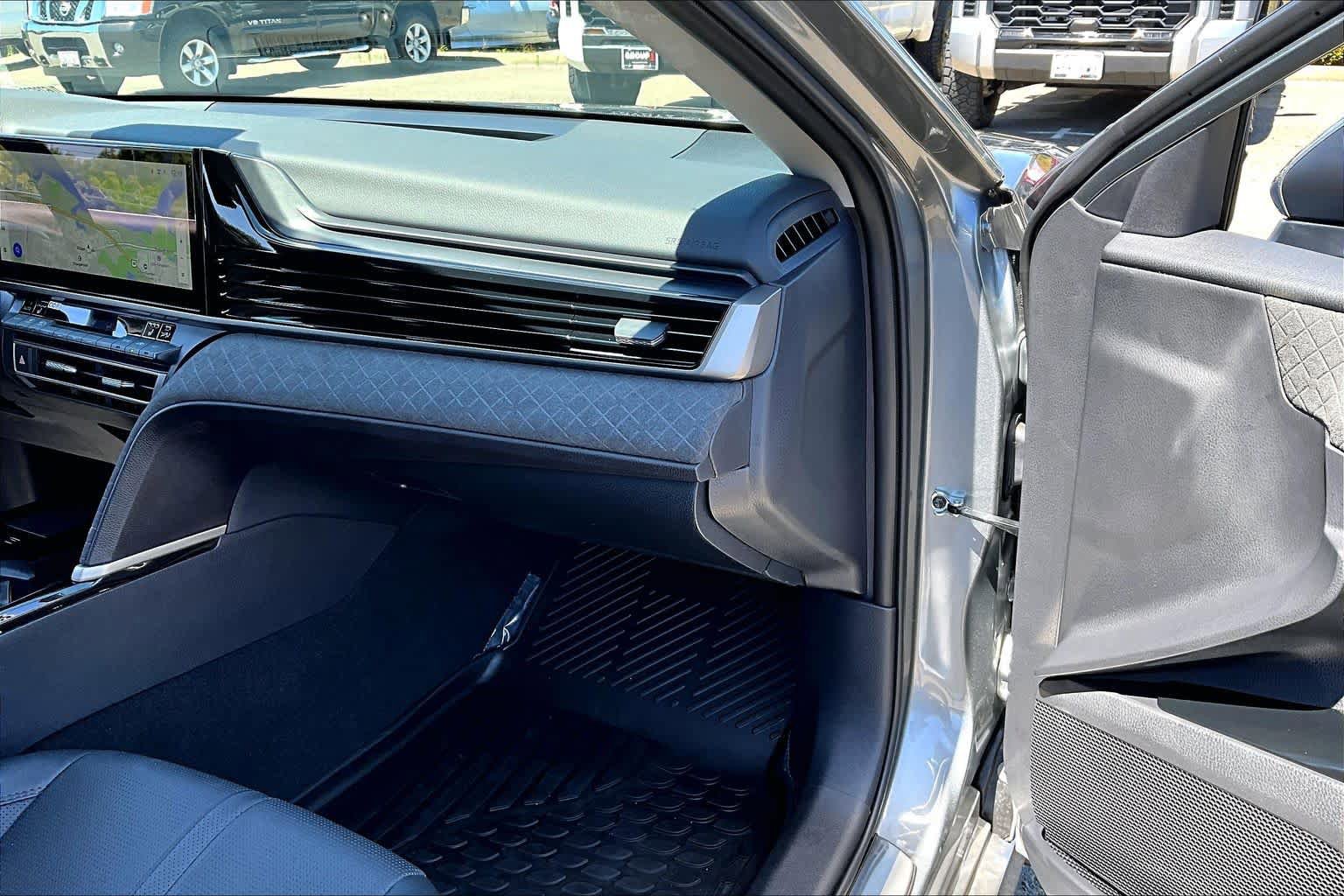 Used 2026 Toyota Camry XLE FWD image 18