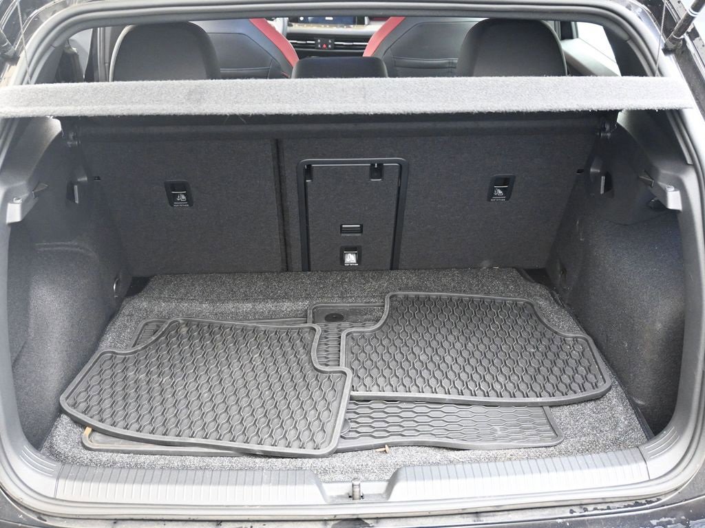 Certified 2024 Volkswagen GTI Autobahn image 17