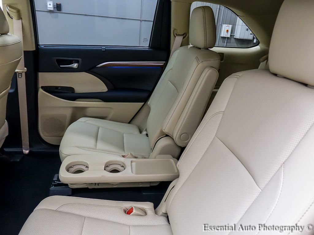Used 2018 Toyota Highlander Limited image 14