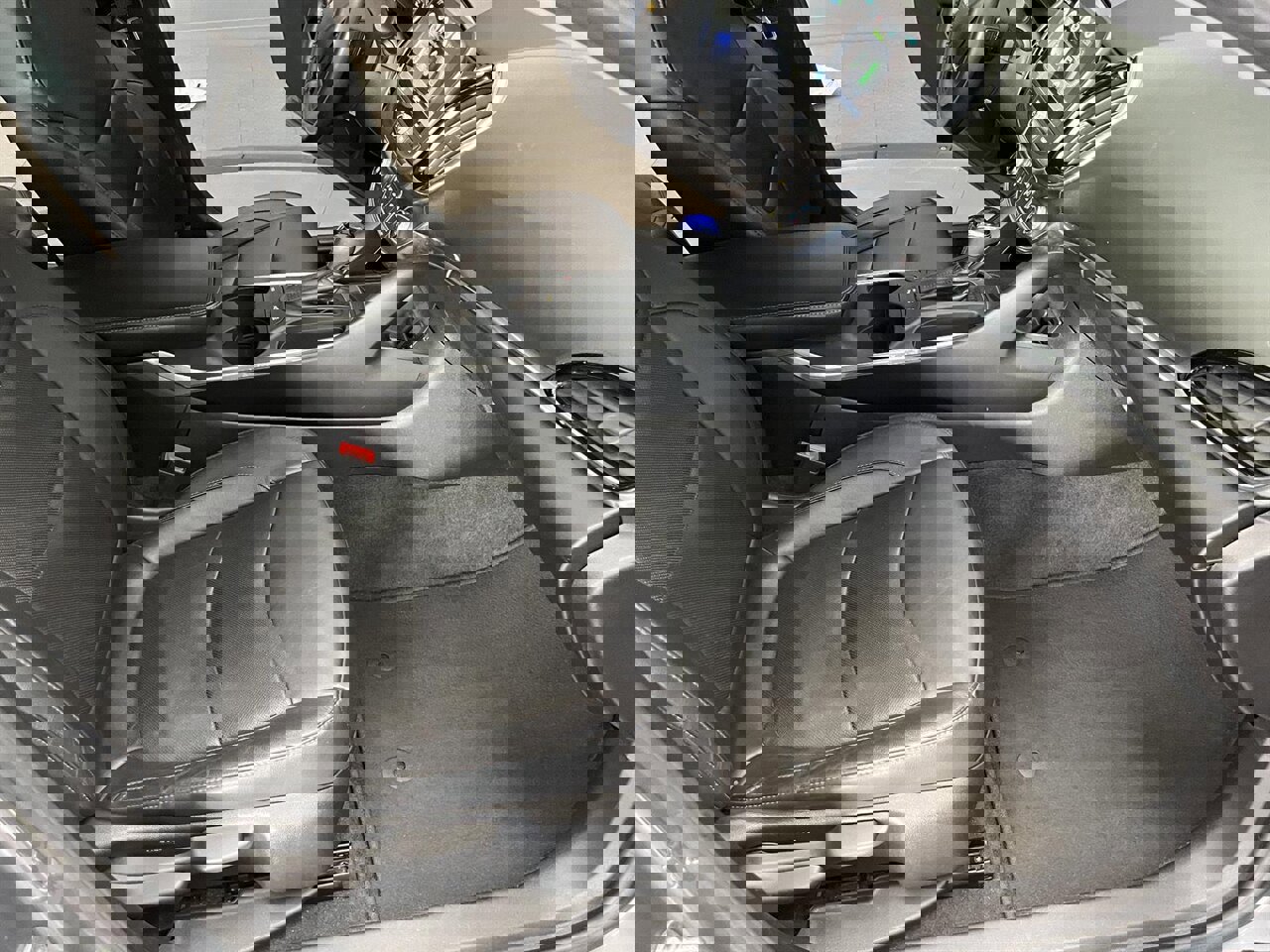 Used 2018 Chevrolet Volt Premier w/ Driver Confidence Package image 27