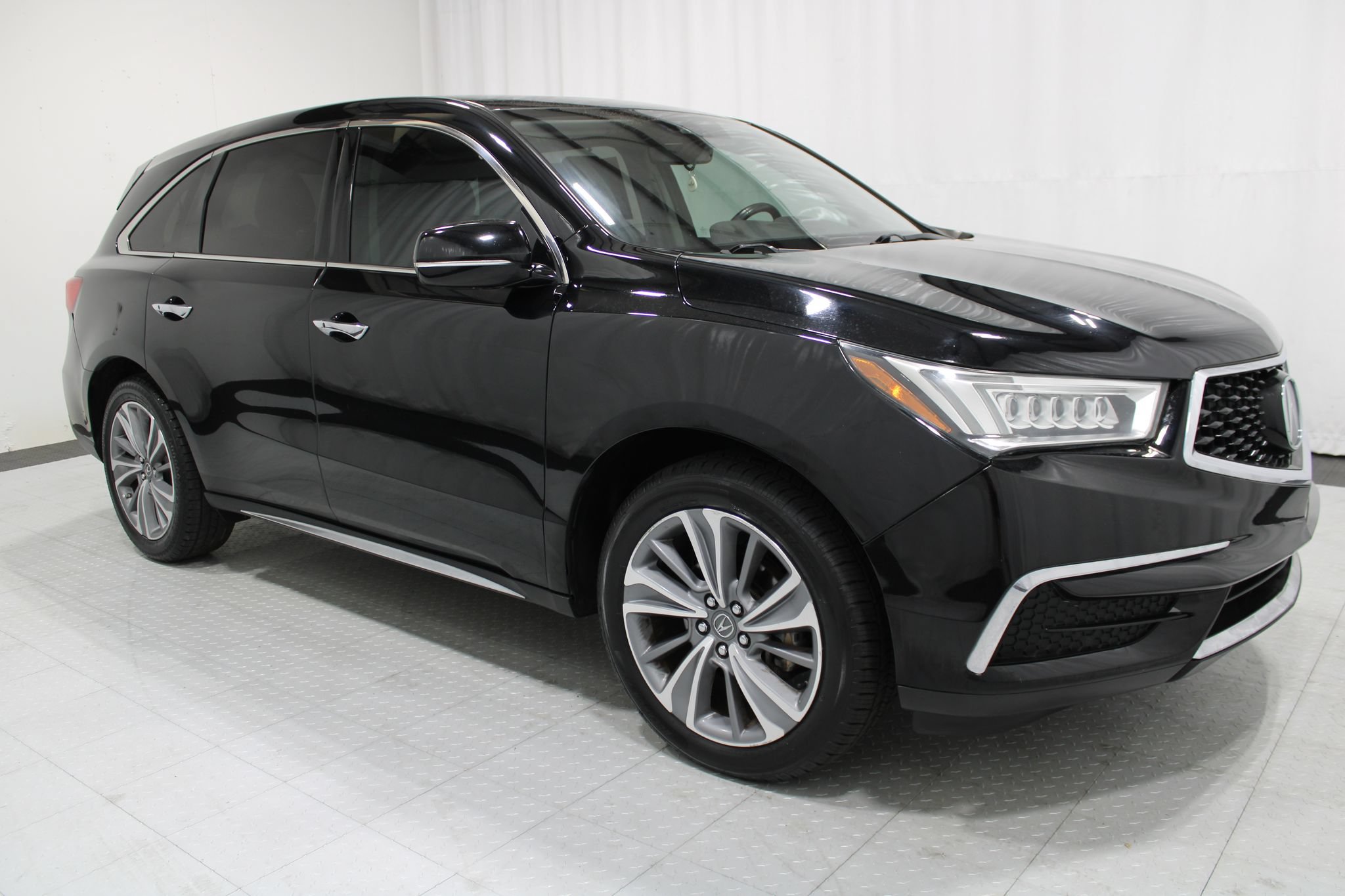 Used 2017 Acura MDX w/ Tech & Entertainment Packag FWD image 4