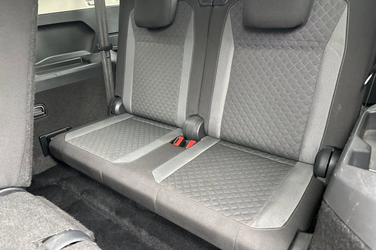 Used 2020 Volkswagen Tiguan S FWD image 16
