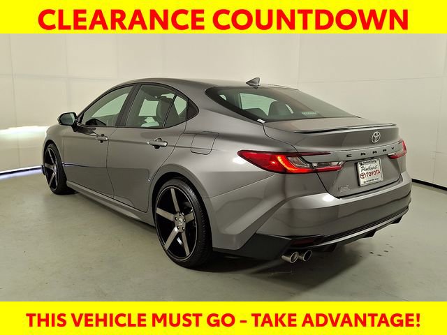 Used 2025 Toyota Camry SE w/ Multimedia Upgrade Package image 5