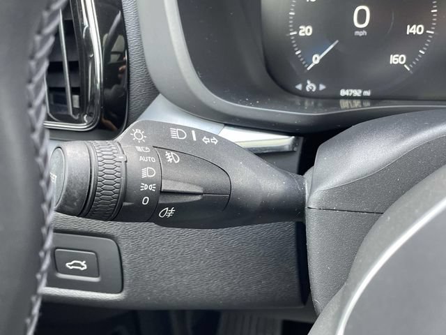 Used 2019 Volvo XC60 T6 Momentum w/ Multimedia Package AWD/4WD image 39