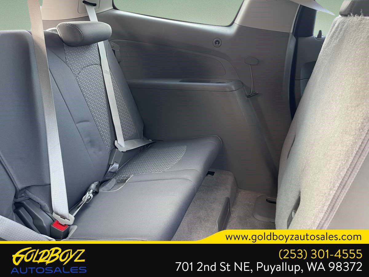 Used 2012 Chevrolet Traverse LS AWD/4WD image 24