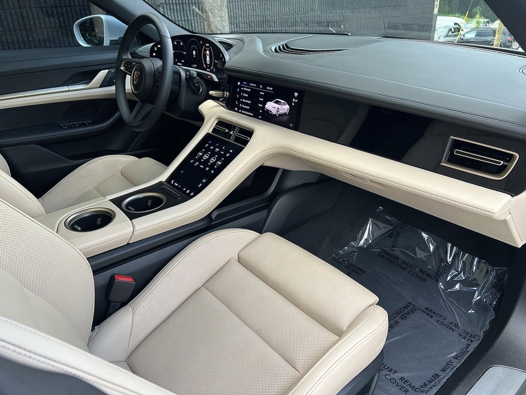 Used 2024 Porsche Taycan 4S image 29