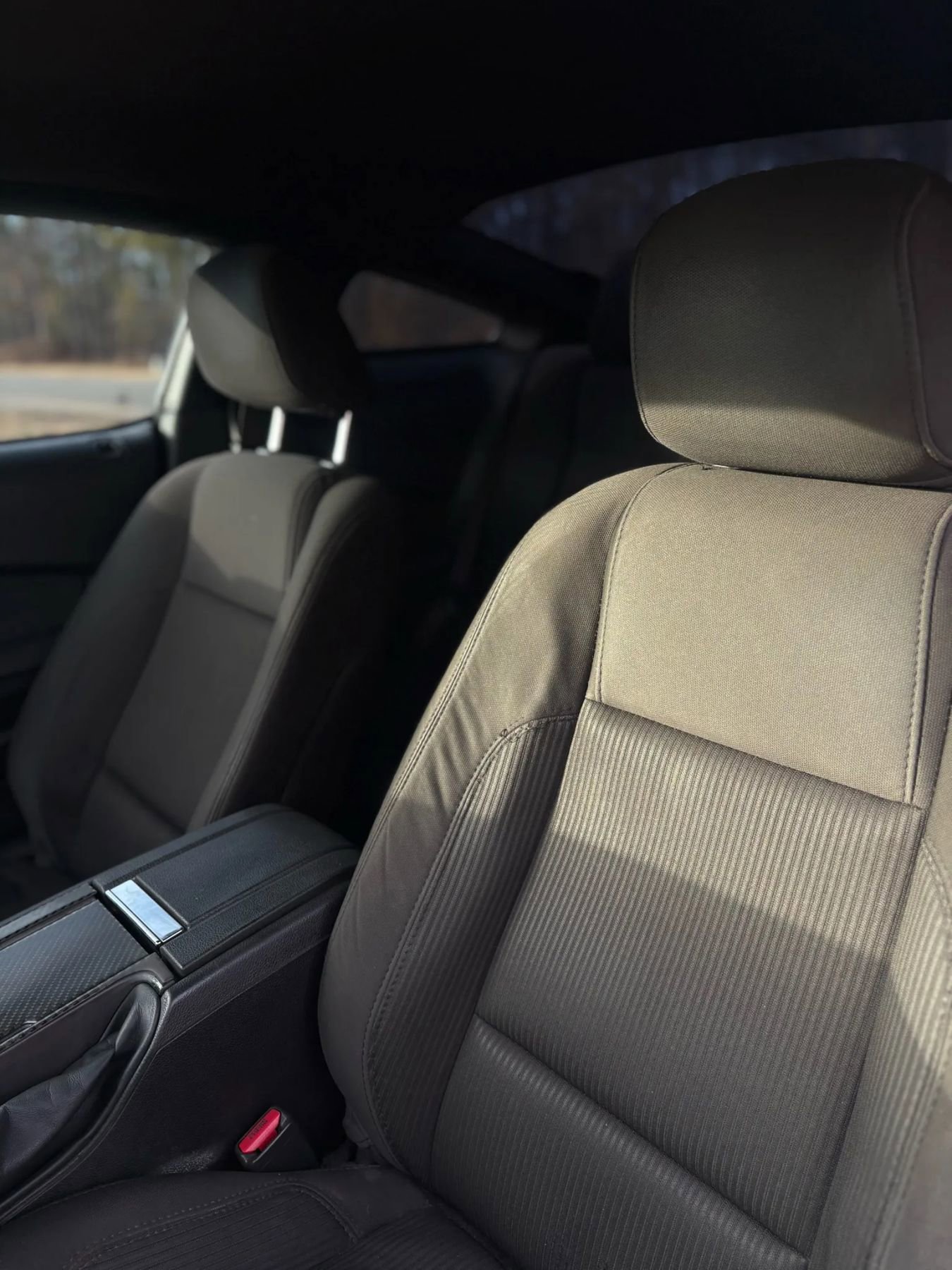 Used 2011 Ford Mustang GT Premium image 13