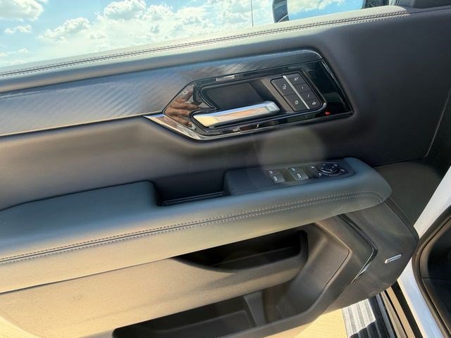 Used 2026 GMC Yukon XL AT4 w/ AT4 Premium Plus Package AWD/4WD image 11