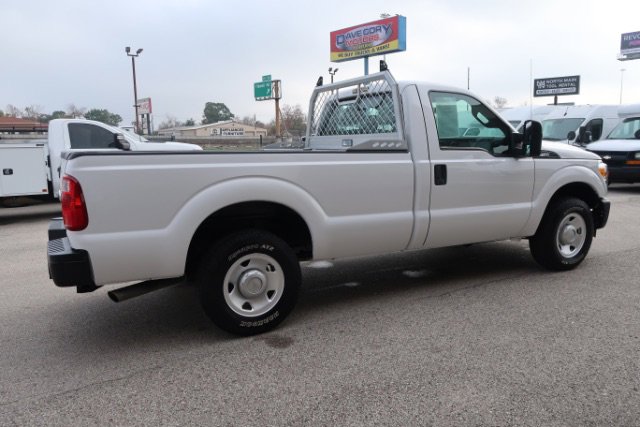Used 2015 Ford F250 XL w/ Camper Package RWD image 4