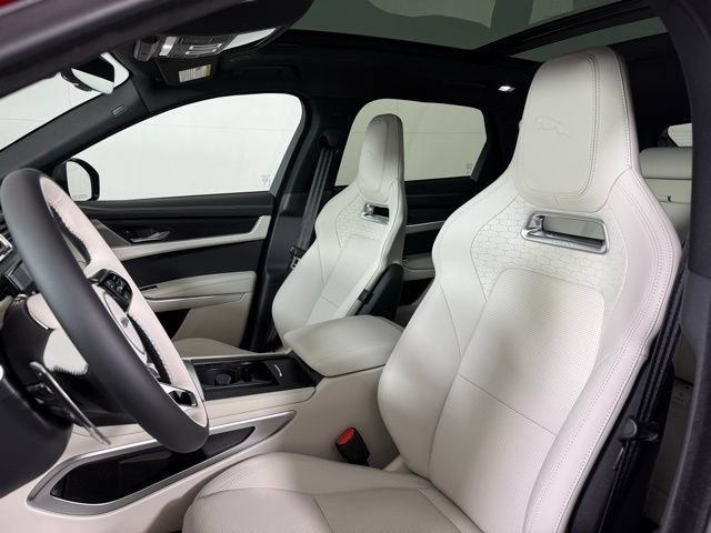 Used 2026 Jaguar F-PACE R-Dynamic S AWD/4WD image 5