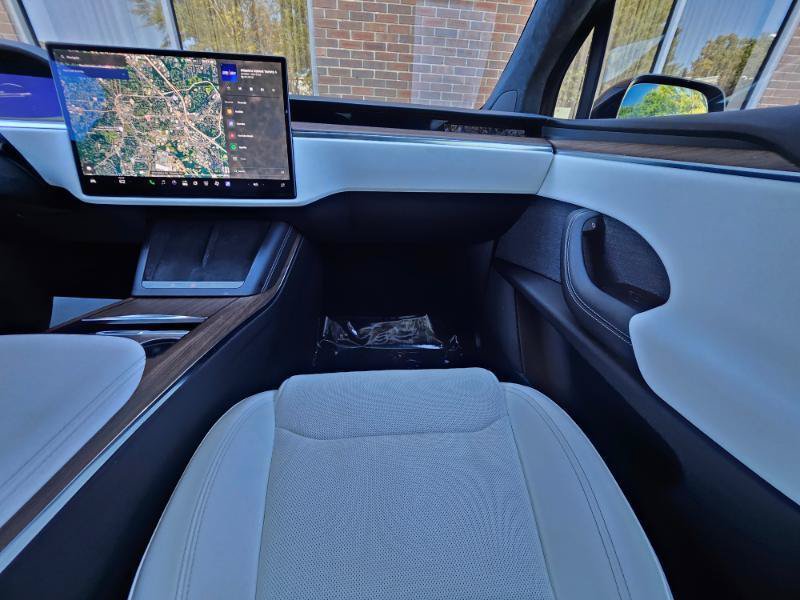 Used 2023 Tesla Model X AWD/4WD image 56