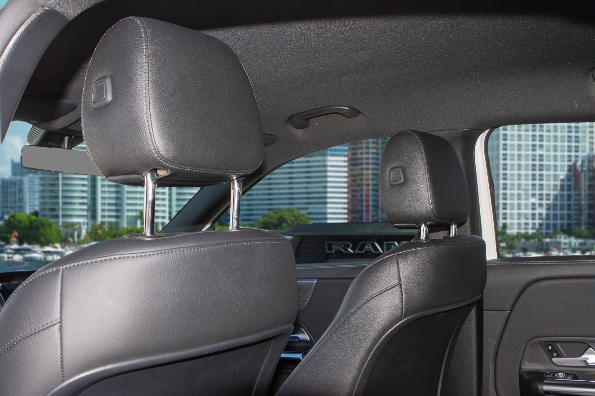 Used 2022 Mercedes-Benz GLA 250 w/ Premium Package Lite image 17