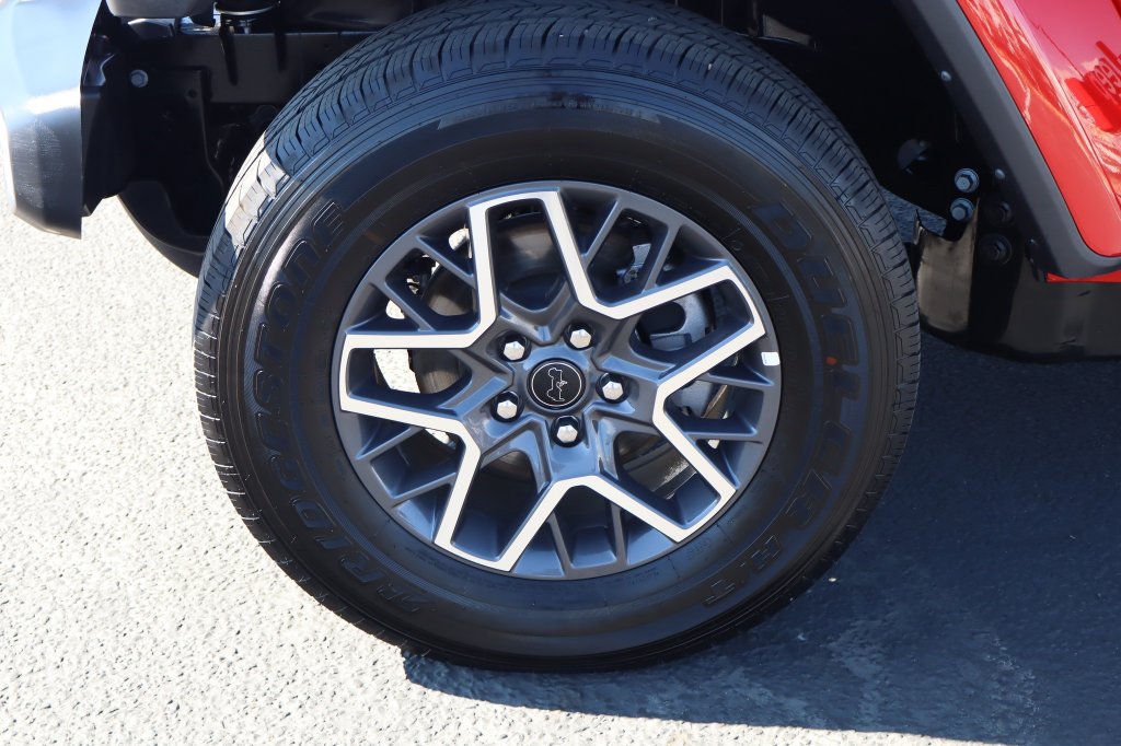 Certified 2026 Jeep Wrangler Unlimited Sahara AWD/4WD image 14
