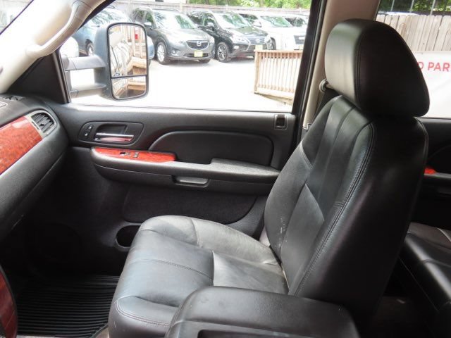 Used 2009 Chevrolet Silverado 2500 LTZ w/ Safety Package AWD/4WD image 22
