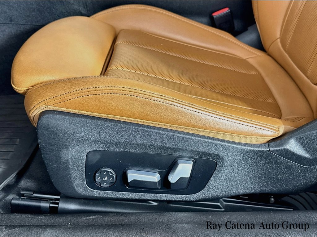Used 2023 BMW 430i xDrive Coupe w/ Premium Package AWD/4WD image 19