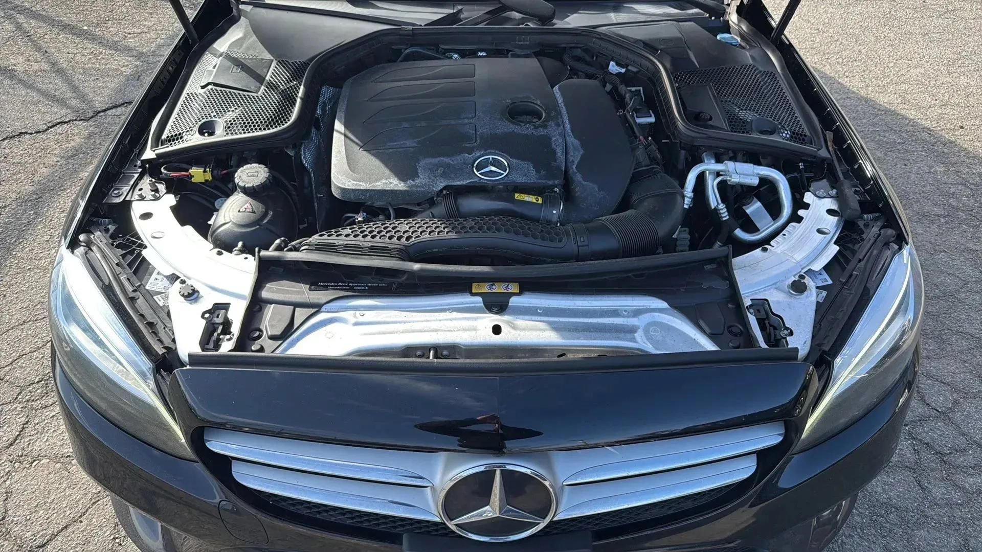 Used 2019 Mercedes-Benz C 300 4MATIC Sedan image 23