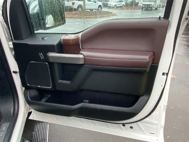 Used 2016 Ford F150 Platinum w/ Equipment Group 701A Luxury image 37