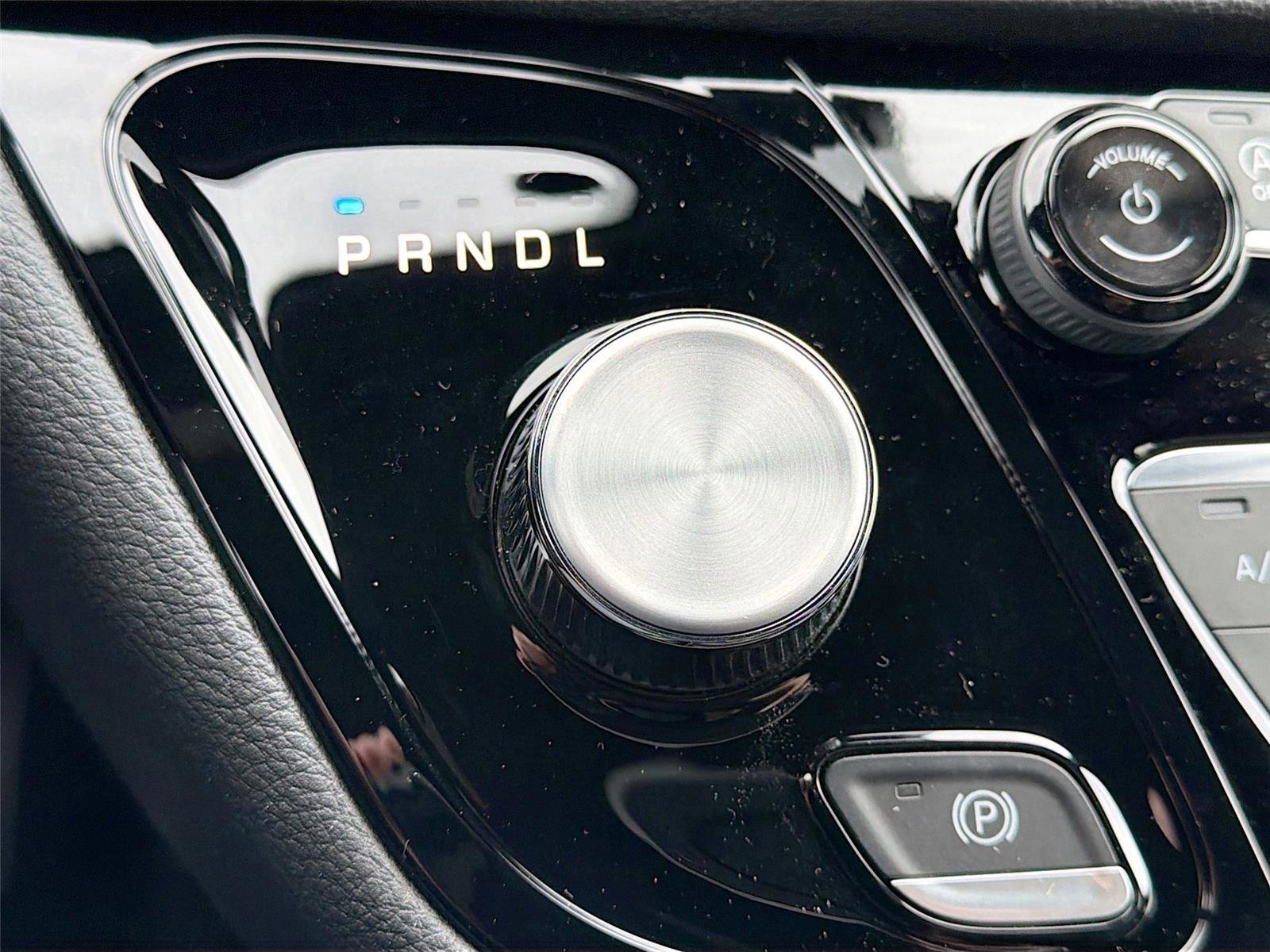 New 2026 Chrysler Pacifica Select AWD/4WD image 16