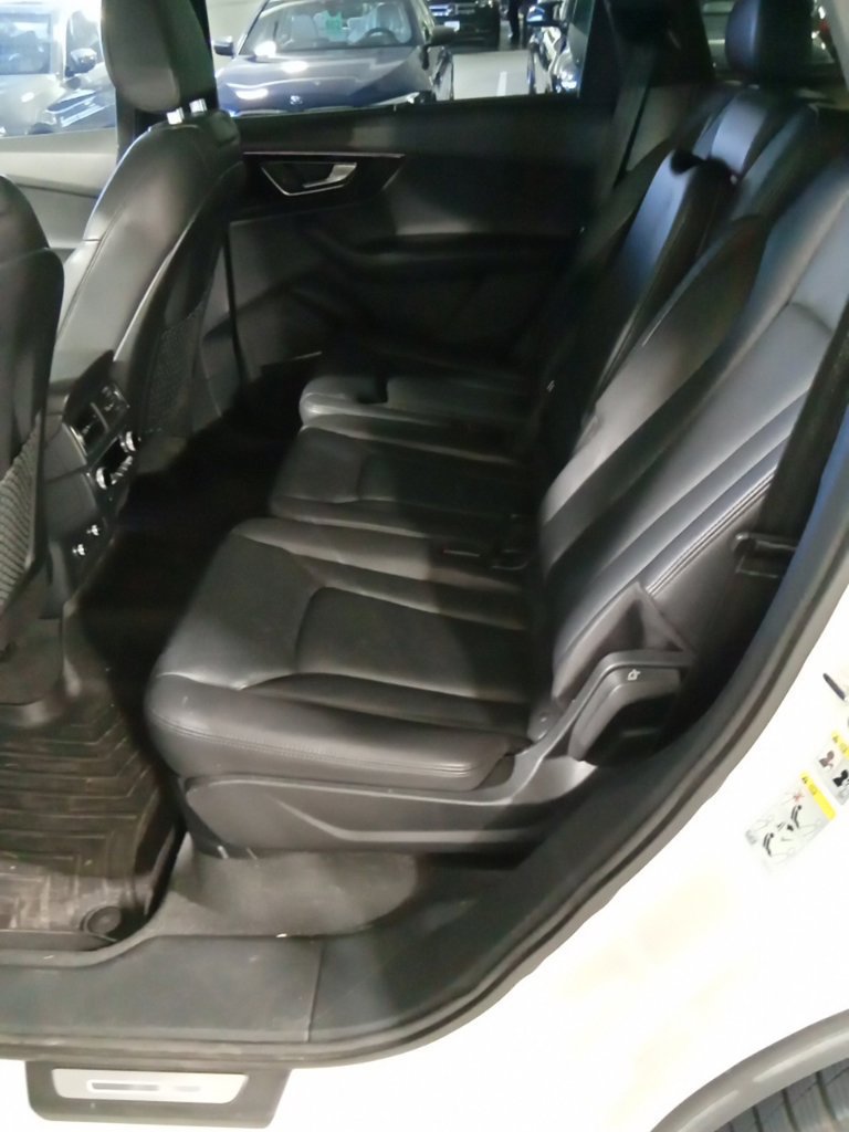Used 2018 Audi Q7 3.0T Prestige AWD/4WD image 10