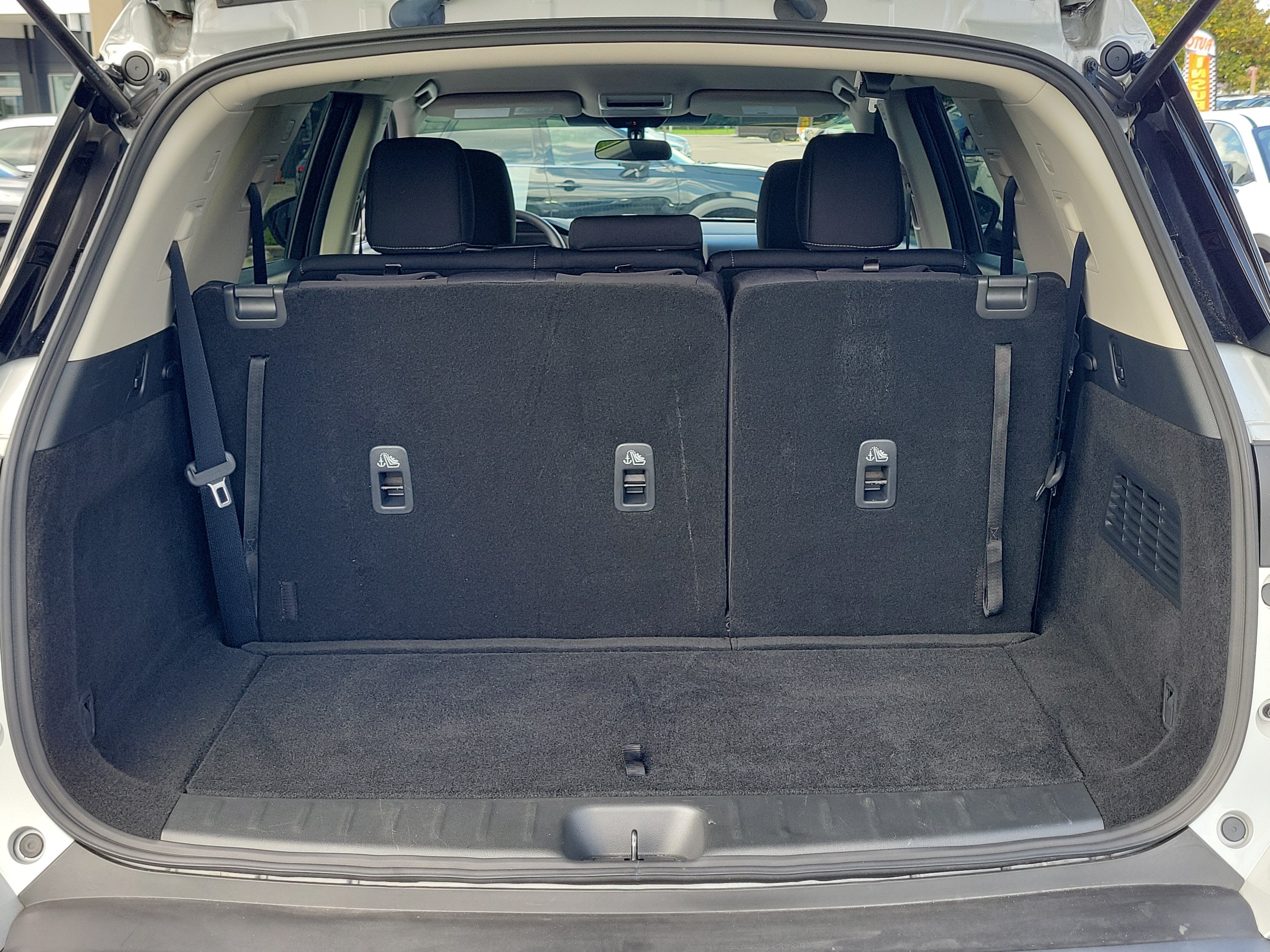 Certified 2025 Nissan Pathfinder S FWD image 7