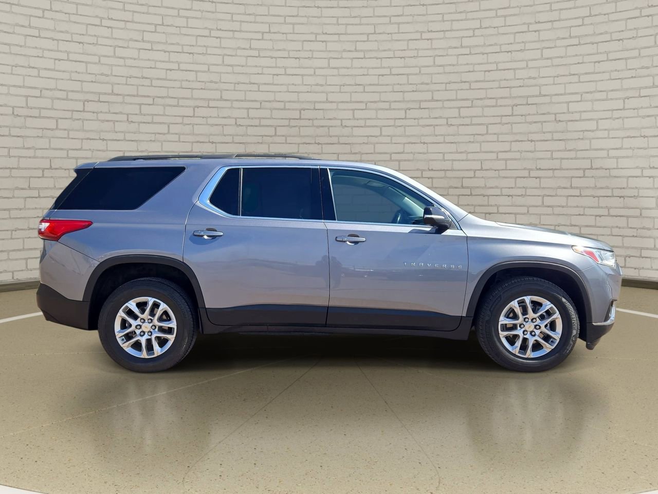 Used 2021 Chevrolet Traverse LT AWD/4WD image 4