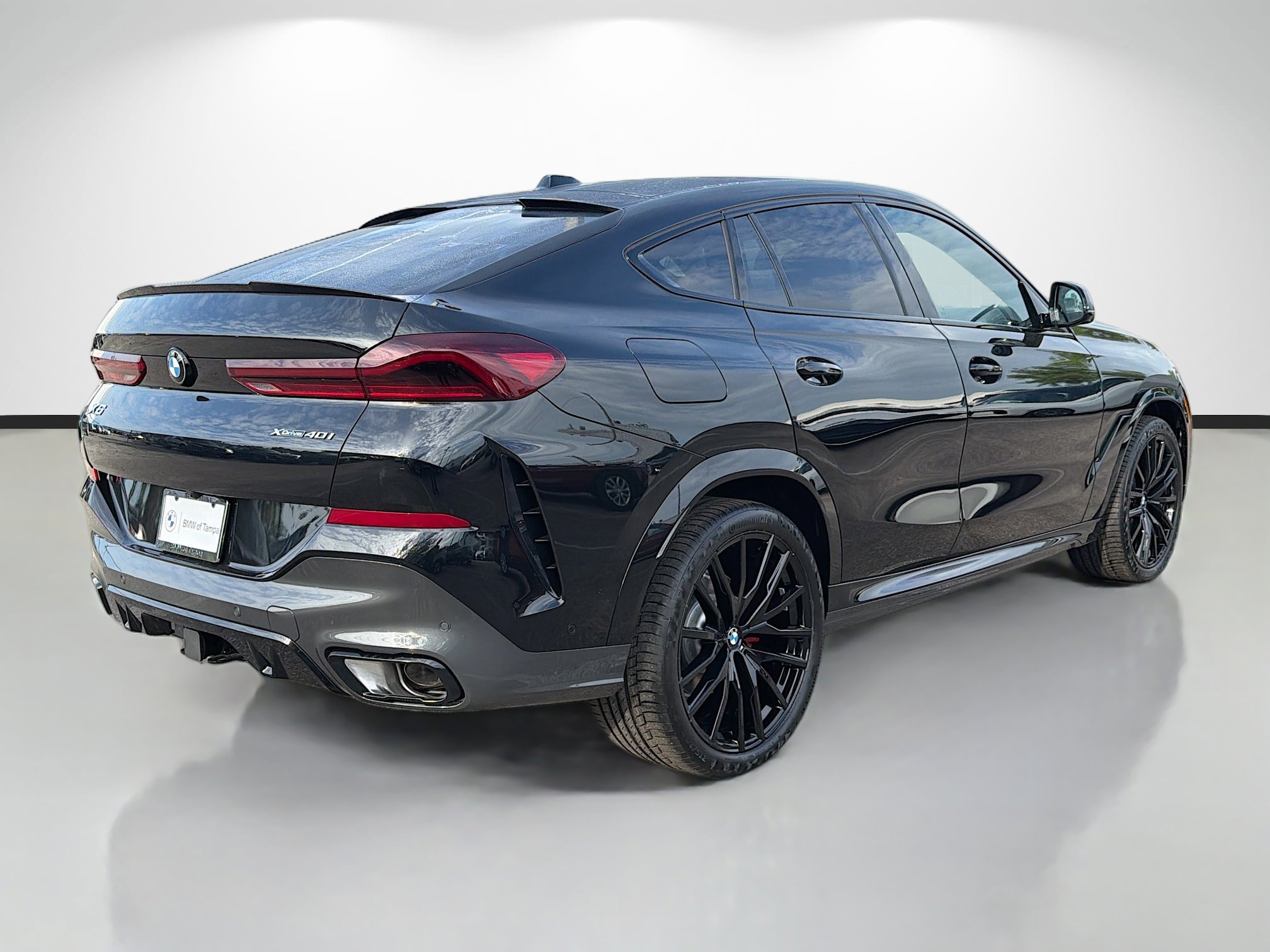 New 2026 BMW X6 xDrive40i image 3