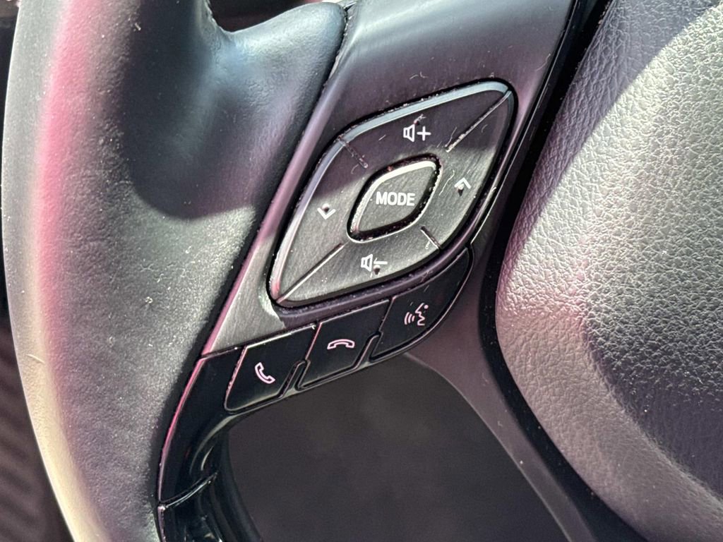Used 2018 Toyota C-HR XLE image 24