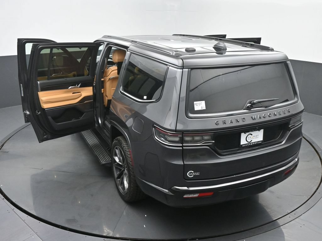 Used 2025 Jeep Grand Wagoneer Series III w/ Rear Seat Video Group 1 AWD/4WD image 58