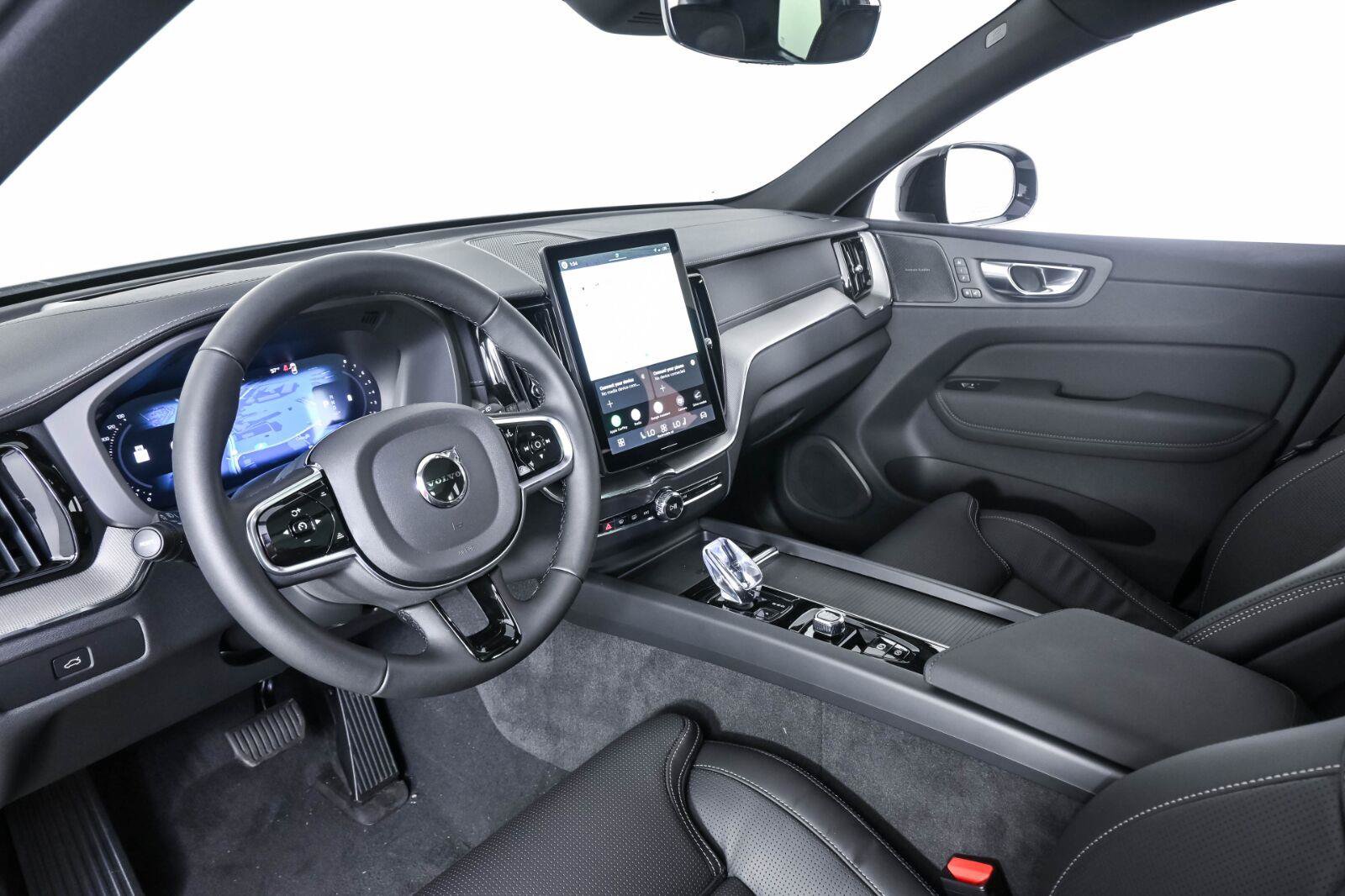 New 2026 Volvo XC60 B5 Ultra w/ Protection Package Premier AWD/4WD image 4