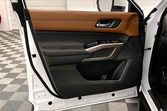 New 2025 Nissan Pathfinder Platinum image 30