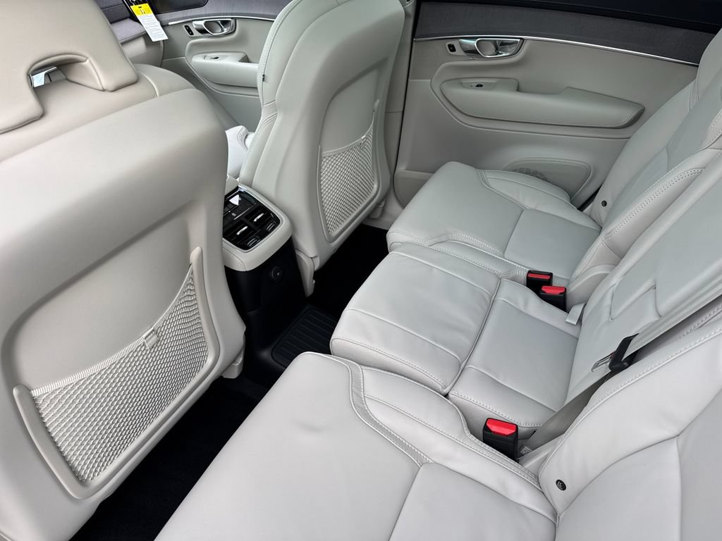New 2026 Volvo XC90 T8 Ultra w/ Protection Package Premier AWD/4WD image 11