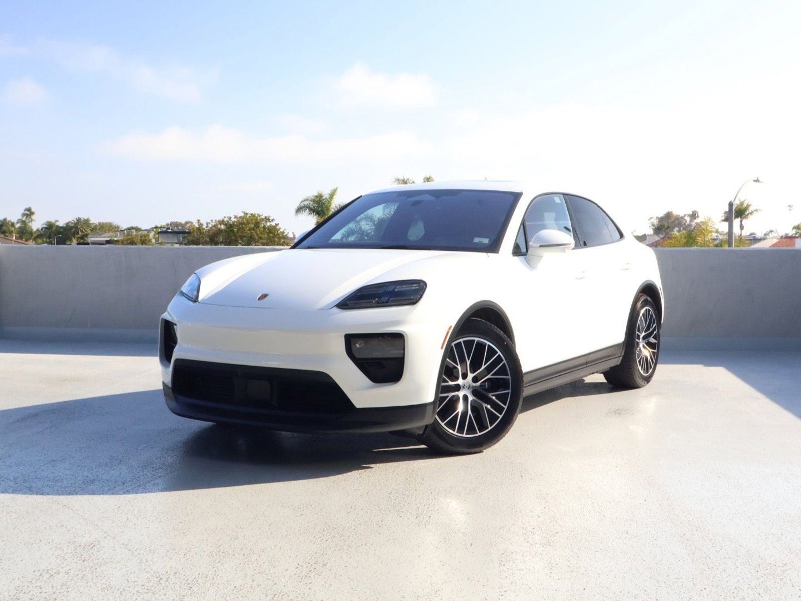 New 2026 Porsche Macan 4 Electric AWD/4WD image 1