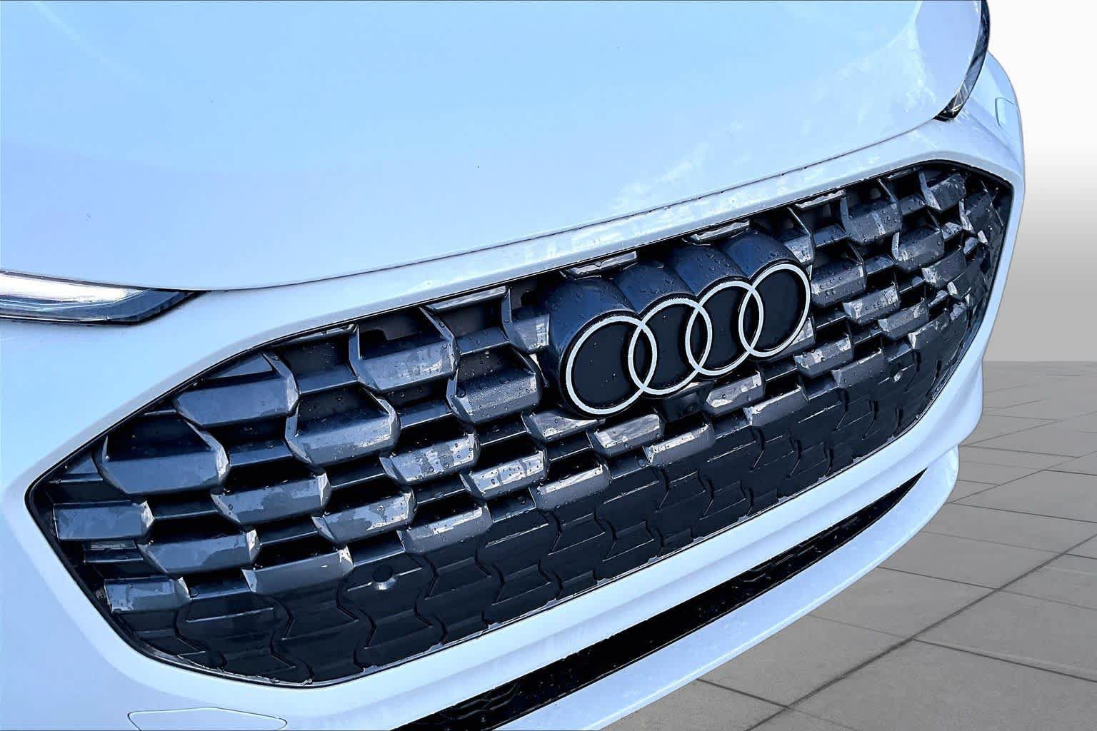 Used 2025 Audi Q5 Prestige AWD/4WD image 32
