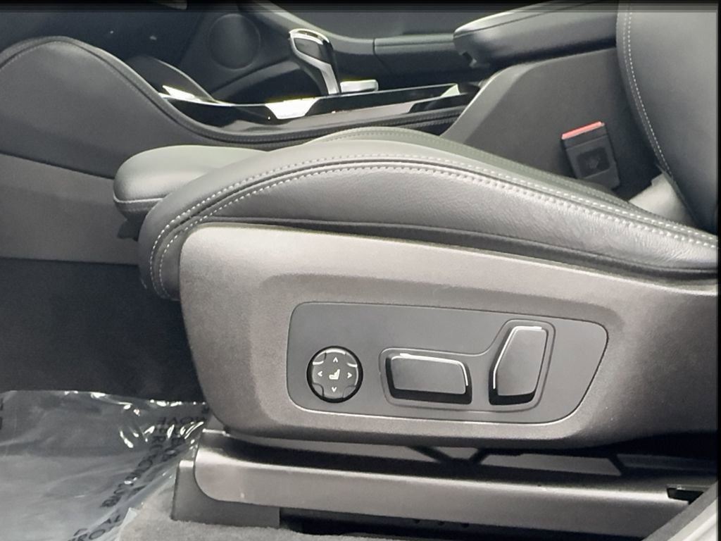 Used 2025 BMW X4 xDrive30i image 34