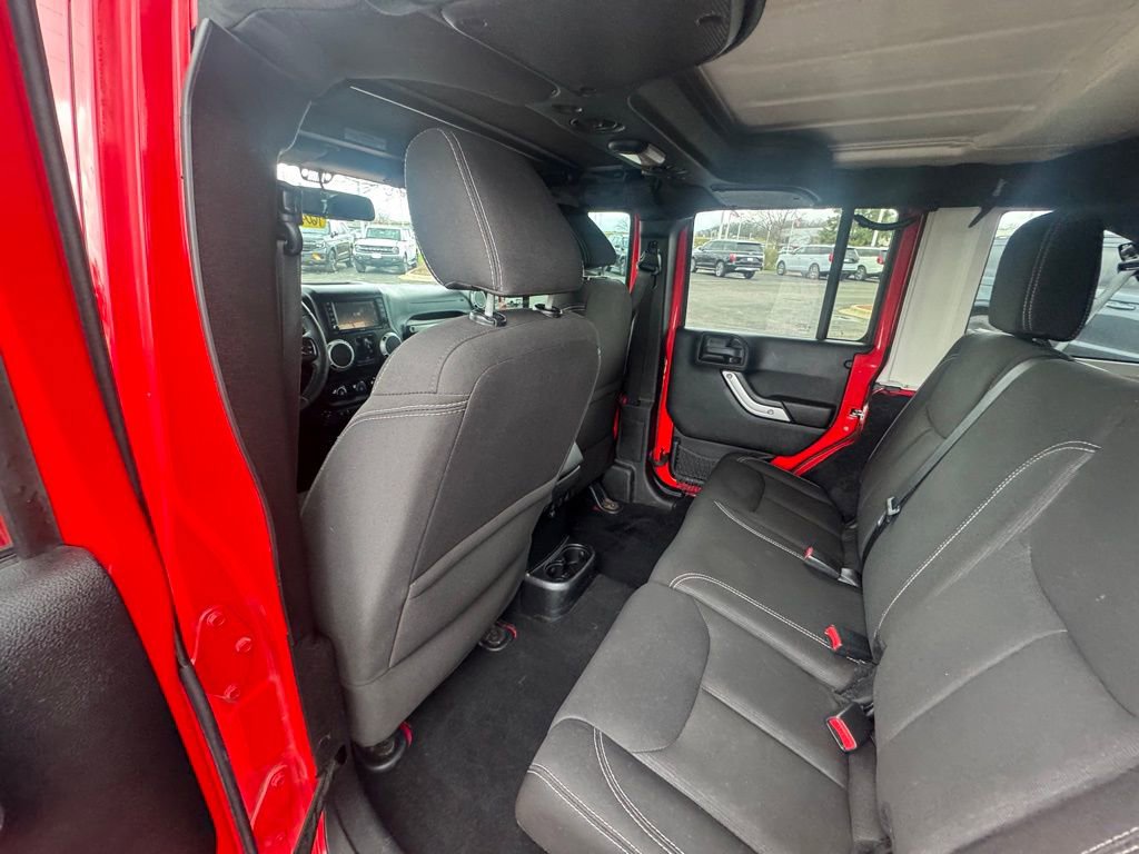 Used 2015 Jeep Wrangler Unlimited Sahara w/ Dual Top Group image 9
