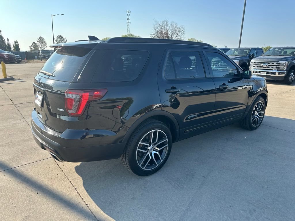 Used 2016 Ford Explorer Sport w/ Equipment Group 401A AWD/4WD image 37