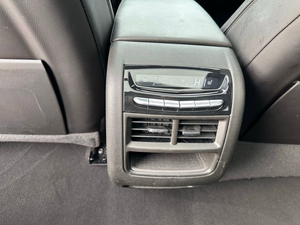Used 2024 Cadillac XT5 Premium Luxury image 32