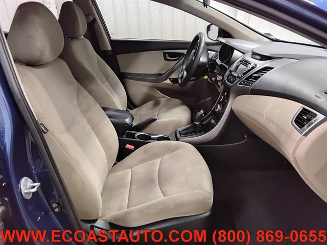 Used 2016 Hyundai Elantra SE w/ Option Group 02 FWD image 14