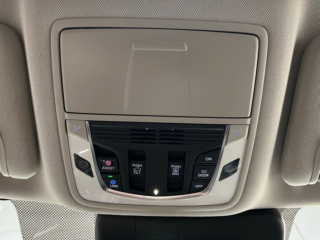 Used 2023 Acura RDX w/ Technology Package image 9