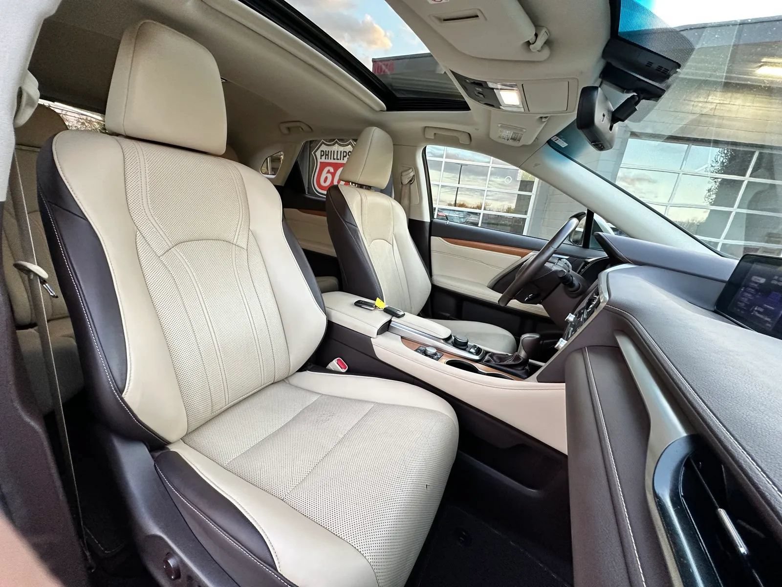 Used 2016 Lexus RX 350 AWD w/ Premium Package image 18