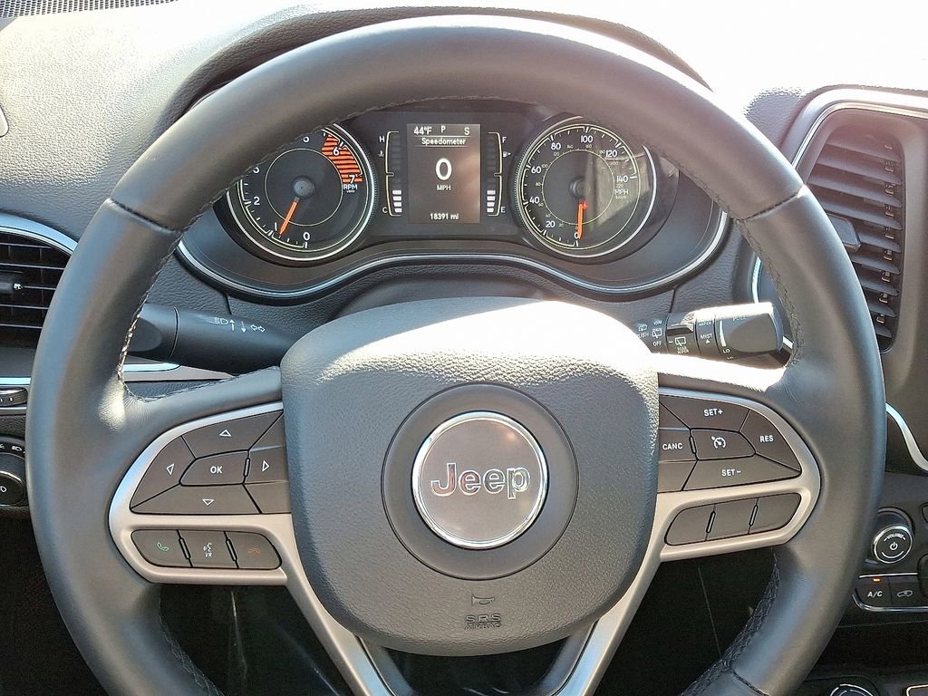 Used 2019 Jeep Cherokee Latitude Plus image 19