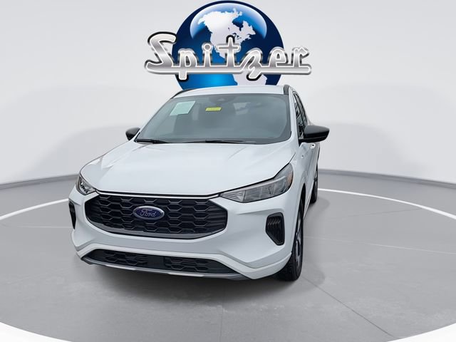 Used 2023 Ford Escape ST-Line w/ Tech Pack #1 image 3